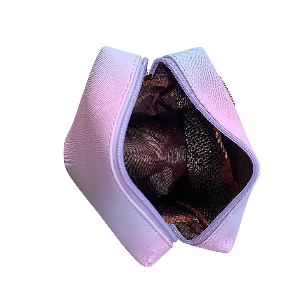 Neceser con diseño de carita sonriente, arcoíris y rayo.